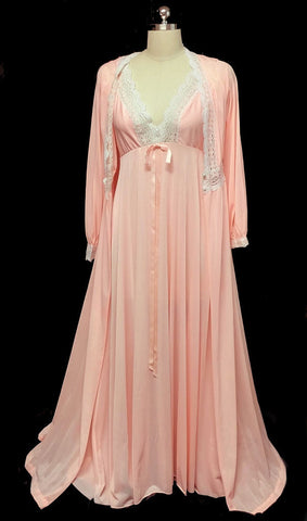VINTAGE OLGA HOLLYWOOD STYLE PEIGNOIR & NIGHTGOWN SET IN PEACHES 'N DREAMS