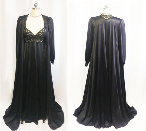 VINTAGE OLGA SPANDEX LACE PEIGNOIR & NIGHTGOWN IN BLACKBERRY