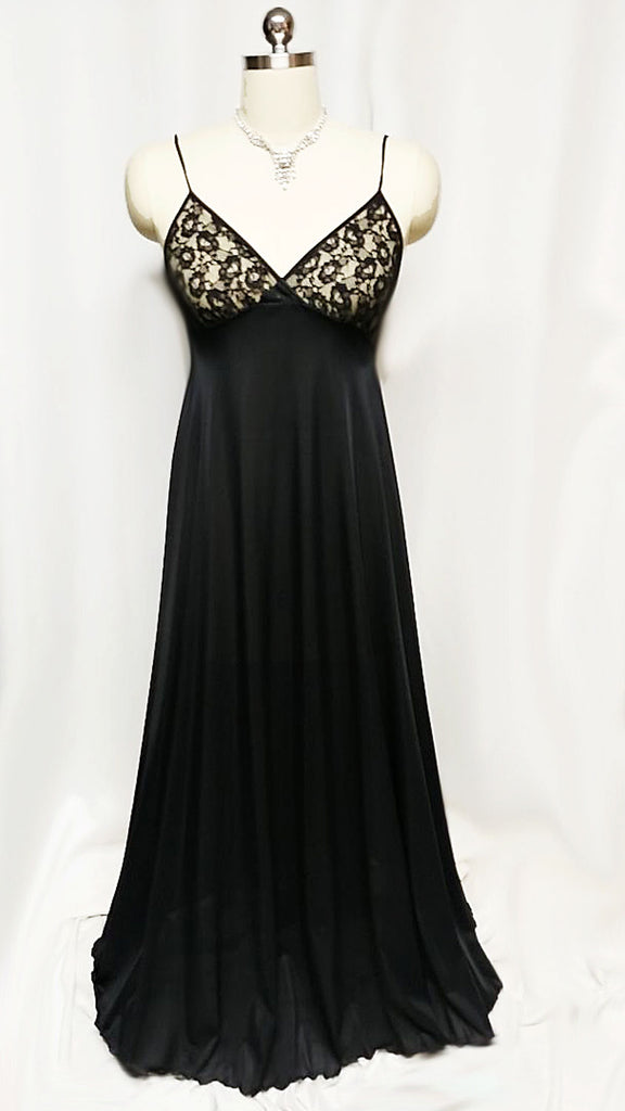 VINTAGE OLGA RARE STYLE GRAND SWEEP BLACK LACE NIGHTGOWN IN RAVEN
