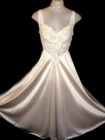 VINTAGE OLGA RARE DESIGN ALL-LACE BODICE & SHEER BACK NIGHTGOWN IN MOONBEAMS