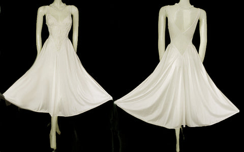 VINTAGE OLGA BRIDAL ALL LACE BODICE SPANDEX NIGHTGOWN WITH SHEER BACK IN OYSTER - SIZE MEDIUM