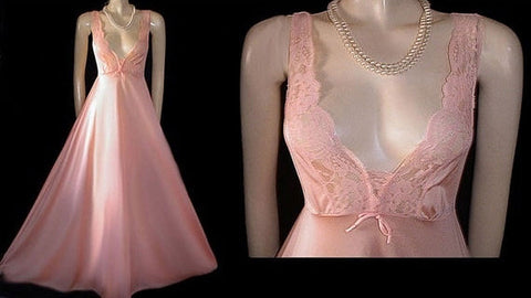 VINTAGE OLGA RARE STYLE LACEY NIGHTGOWN IN RIO SAMBA