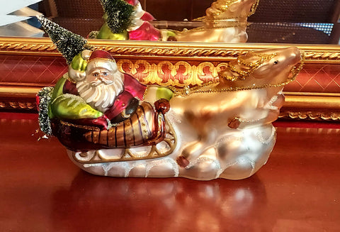 * NEW NEVER USED  VINTAGE 1996 PESCHKA GLASS SANTA IN SLEIGH WITH CHRISTMAS TREE GIFTS GOLD REINDEER MANTLE DECORATION CHRISTMAS DECORATION