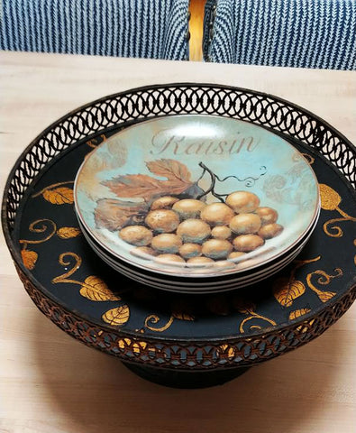 NEW OLD STOCK - OLD WORLD LOOK DESIGN PORCELAIN SALAD PLATES (SET OF 4)  - JUST GORGEOUS!