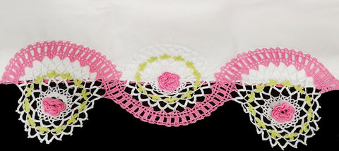 *GORGEOUS VINTAGE HEIRLOOM HAND CROCHETED SWIRLS & ROSES PILLOW CASES - 1 PAIR - RARELY USED