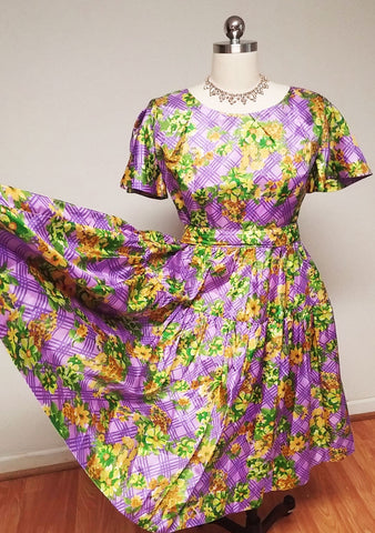 *VINTAGE '50s PURPLE & GREEN LATTICE SATINY METAL ZIPPER DRESS