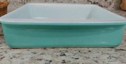 VINTAGE PYREX AQUA OVENWARE BAKING DISH  /  CASSEROLE DISH WITH RATTAN SERVING CARRIER