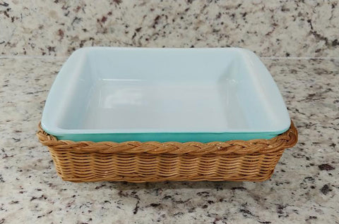 VINTAGE PYREX AQUA OVENWARE BAKING DISH  /  CASSEROLE DISH WITH RATTAN SERVING CARRIER