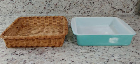 VINTAGE PYREX AQUA OVENWARE BAKING DISH  /  CASSEROLE DISH WITH RATTAN SERVING CARRIER