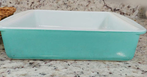 VINTAGE PYREX AQUA OVENWARE BAKING DISH  /  CASSEROLE DISH WITH RATTAN SERVING CARRIER