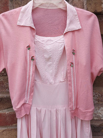 VINTAGE 1950s PINK & WHITE GINGHAM CHECK DRESS WITH MATCHING SWEATER SET