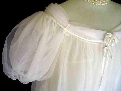SOLD - GORGEOUS VINTAGE ROVEL OF CALIFORNIA BRIDAL TROUSSEAU NIGHTGOWN & PEIGNOIR ADORNED WITH ROSES IN BRIDAL WHITE