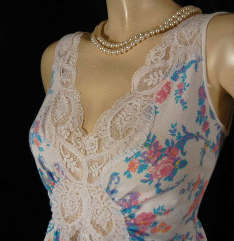 *VERY RARE VINTAGE OLGA COTTON & SPANDEX FLORAL LACE NIGHTGOWN IN SUMMER MORNING - SIZE LARGE