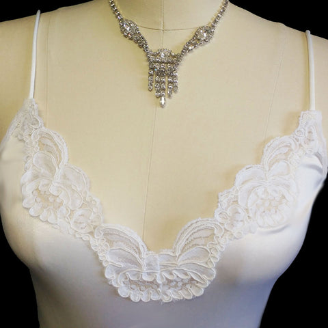 VINTAGE BRIDAL WEDDING NIGHT VAL MODE PEIGNOIR & NIGHTGOWN SET ADORNED WITH LACE APPLIQUES - NEW WITH TAG