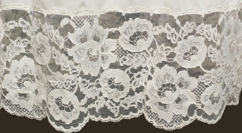 VINTAGE '60s VAN RAALTE DRIPPING WITH LACE AND APPLIQUES