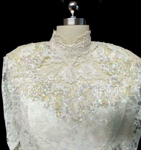 GLAMOROUS VINTAGE '70s / '80s ALFRED ANGELO LACE SEQUINS, PEARLS & APPLIQUES WEDDING GOWN
