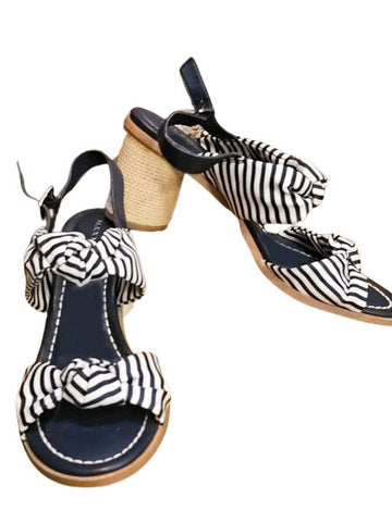 NEW NEVER WORN - ALEX MARIE NAVY & WHITE STRIPE WOVEN ROUND HEEL SANDALS SIZE 8M