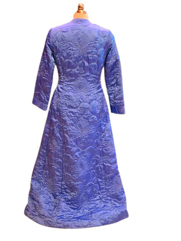 RARE 1960S B. ALTMAN & CO. HYACINTH PERIWINKLE QUILTED SATINY ROBE | MADE IN HONG KONG | FLORAL VINE DESIGN