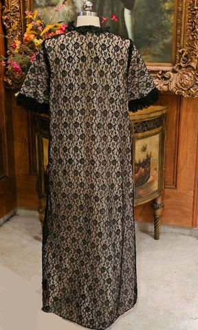 VINTAGE 1950s - 1960s OLD HOLLYWOOD PEIGNOIR - BLACK LACE & PINK ORGANZA  WITH SPARKLING RHINESTONE BUTTONS