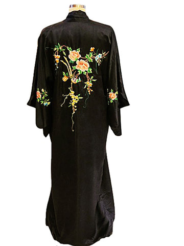 VINTAGE BLACK SILK CHINESE KIMONO ROBE – EXQUISITE EMBROIDERY AND LUXURIOUS SILK