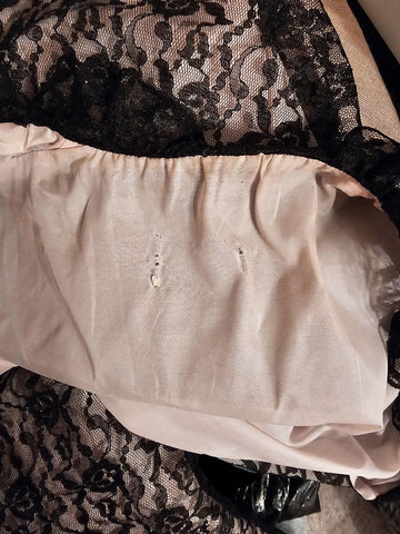 VINTAGE 1950s - 1960s OLD HOLLYWOOD PEIGNOIR - BLACK LACE & PINK ORGANZA  WITH SPARKLING RHINESTONE BUTTONS