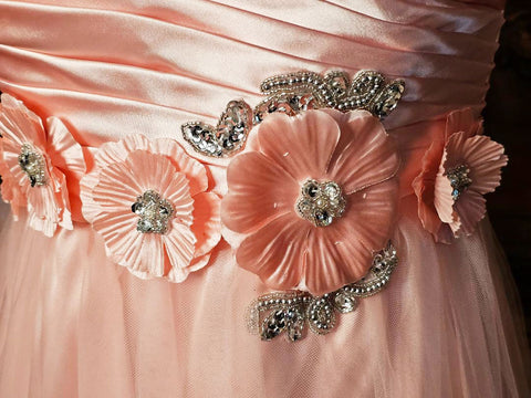 NEW OLD STOCK - GLAMOROUS BLONDIE NITES SATIN SEQUIN ARTIFICIAL FLOWERS PLEATED EVENING GOWN