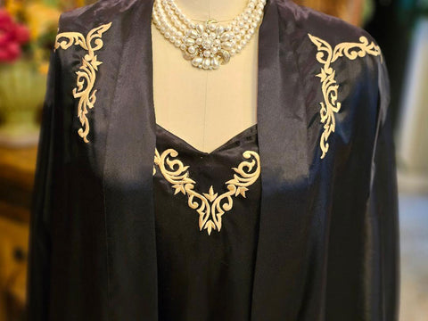 VINTAGE BLACK SATIN PEIGNOIR & NIGHTGOWN SET – GOLD EMBROIDERY, GLAMOROUS LINGERIE ENSEMBLE
