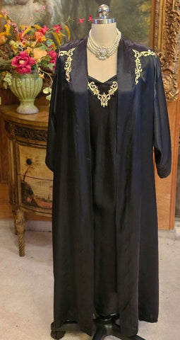 VINTAGE BLACK SATIN PEIGNOIR & NIGHTGOWN SET – GOLD EMBROIDERY, GLAMOROUS LINGERIE ENSEMBLE