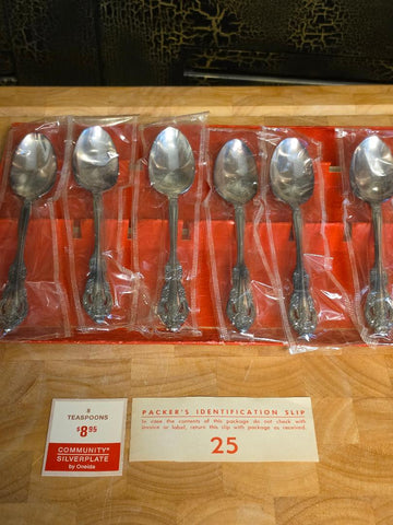 VINTAGE 6 NEW OLD STOCK SILVER ARTISTRY TEASPOONS BY COMMUNITY ONEIDA SILVERPLATE 1965 SEALED