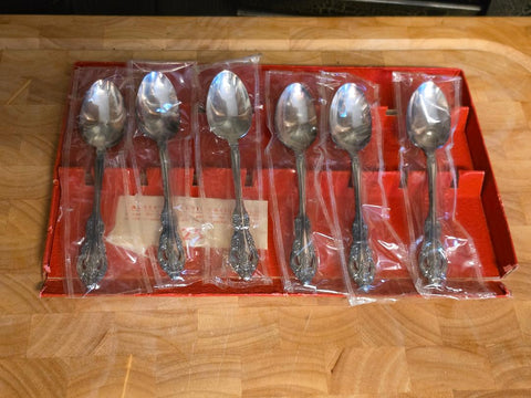 VINTAGE 6 NEW OLD STOCK SILVER ARTISTRY TEASPOONS BY COMMUNITY ONEIDA SILVERPLATE 1965 SEALED