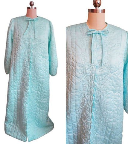GLAMOROUS 1960s VINTAGE CYMBAE SCALLOPED SATIN QUILTED ROBE WITH BOW TIE IN GLACIER BLUE FROM HONG KONG