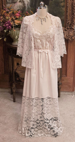 VINTAGE DEENA PALE PINK LACEY SATIN PEIGNOIR & GOWN SET - NEW OLD STOCK