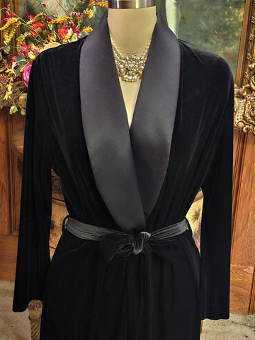 VINTAGE PREOWNED DIAMOND TEA VELOUR ROBE – “TUXEDO BLACK” – RARE ALL BLACK SATIN LAPEL WRAP