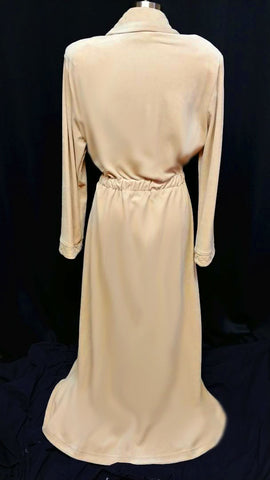 NEW - DIAMOND TEA LUXURIOUS WRAP-STYLE QUILTED COTTON / POLY VELOUR ROBE IN LATTE - SIZE LARGE- ONLY 1 IN STOCK IN THIS SIZE & COLOR - WOULD MAKE A WONDERFUL CHRISTMAS GIFT