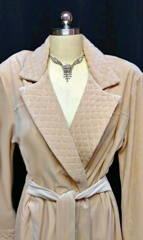 NEW - DIAMOND TEA LUXURIOUS WRAP-STYLE QUILTED COTTON / POLY VELOUR ROBE IN LATTE - SIZE LARGE- ONLY 1 IN STOCK IN THIS SIZE & COLOR - WOULD MAKE A WONDERFUL CHRISTMAS GIFT