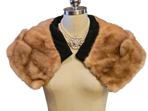 VINTAGE 1960s SCALLOPED MINK DOUBLE SHAWL LIKE COLLAR  -  COAT NOT INCLUDED