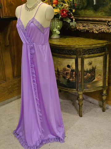 DONNA RICHARD AMETHYST PURPLE LACE NIGHTGOWN - 1970s / 1980s GILLIGAN O'MALLEY PETITE SMALL MAYBE MEDIUM