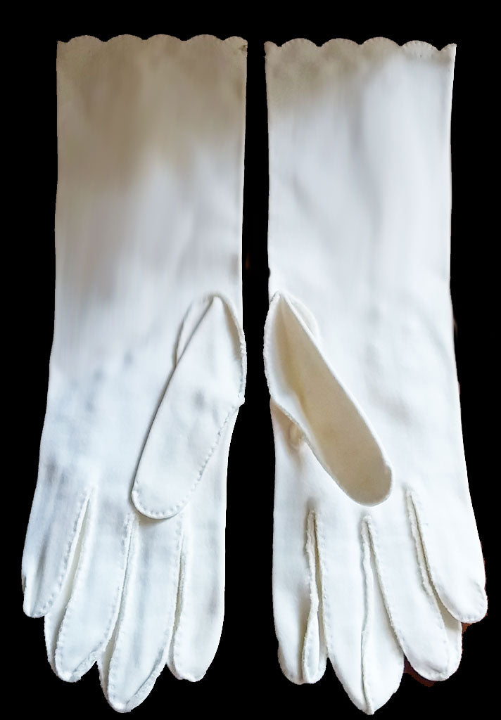 VINTAGE CREAMY IVORY COTTON FORMAL WEDDING PEARL SCALLOPED GLOVES 70S – Vintage Clothing & Fashions VINTAGE CREAMY IVORY COTTON FORMAL WEDDING PEARL SCALLOPED GLOVES 70S – Vintage Clothing & Fashions