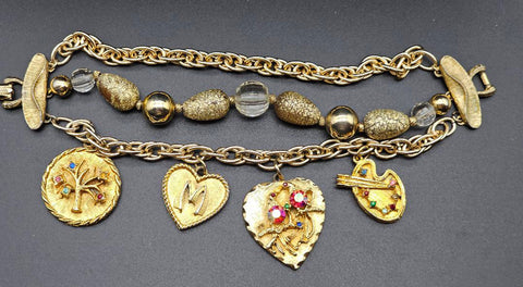 VINTAGE OLD HOLLYWOOD CHARM BRACELET WITH LARGE ORNATE CHARMS, RHINESTONES & MULTI-STRAND GOLD BEAD