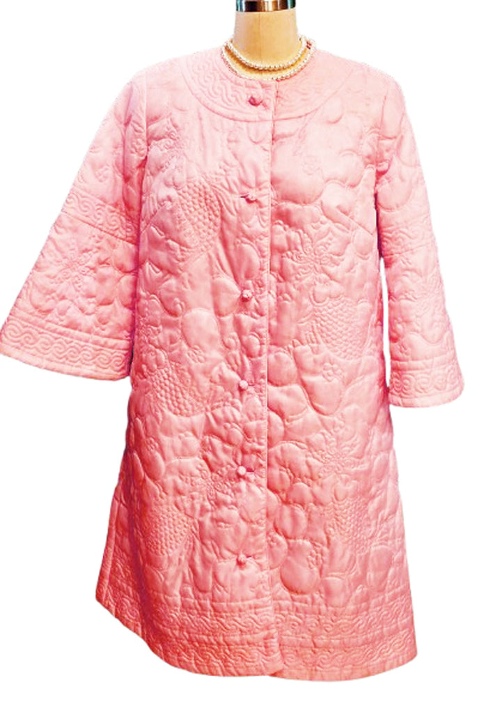VINTAGE HUDSON'S BUBBLE GUM PINK QUILTED FISH MOTIF ROBE - LOVE KNOT BUTTONS - HONG KONG