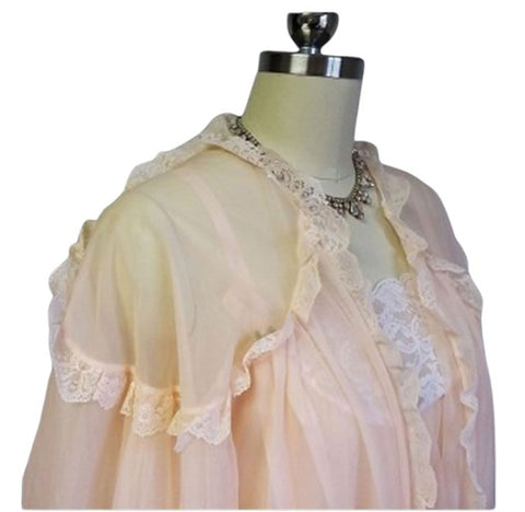 EXQUISITE VINTAGE FLUFFY INTIME LACE DOUBLE NYLON PEIGNOIR & NIGHTGOWN IN VENETIAN PEACH