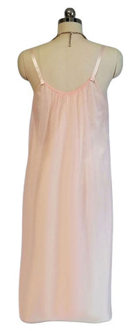 EXQUISITE VINTAGE FLUFFY INTIME LACE DOUBLE NYLON PEIGNOIR & NIGHTGOWN IN VENETIAN PEACH