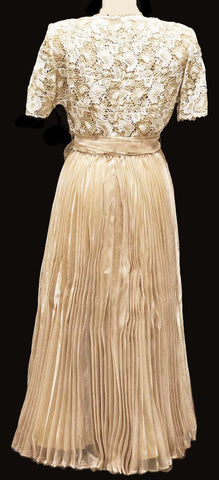 VINTAGE JONATHAN TAIT CHAMPAGNE ORGANZA PLEATED EVENING GOWN WITH GORGEOUS SPARKLING LACE BODICE