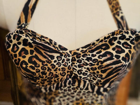 VINTAGE LEOPARD TIGER  PRINT HALTER OR STRAPLESS DRESS – SWEETHEART NECKLINE WRAP FRONT SHEATH SKIRT SEXY JUNGLE GLAMOUR