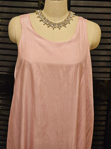 *  VINTAGE LEO BY SHELLI SEGAL 100% SILK TIER DRESS IN STRAWBERRY ICE CREAM PINK - SIZE LARGE