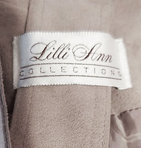 GORGEOUS LILLI ANN '70s ULTRASUEDE CLASSIC TRENCH COAT IN TAUPE - WASHABLE
