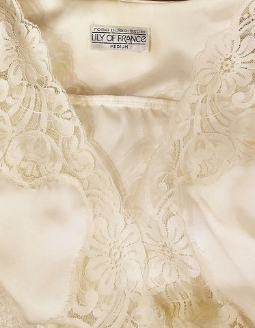 VINTAGE LILY OF FRANCE BY ROSA PULEO SZULE IVORY SATINY LACE PUFFED BED JACKET DESIGNER BED JACKET