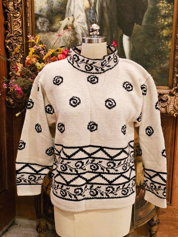 NEW - MADE IN CHILE MANOS DE VALDIVIA PULLOVER SWEATER SIZE LARGE BLACK & WHITE WOOL