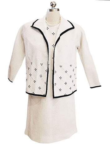 VINTAGE MARCO POLO KNIT DRESS & JACKET SET – WHITE WITH NAVY TRIM & BASKET WEAVE – MADE IN HONG KONG – 1970S MADE IN HONG KONG  SUNDAY BRUNCH CHARM  LADIES LUNCHEON