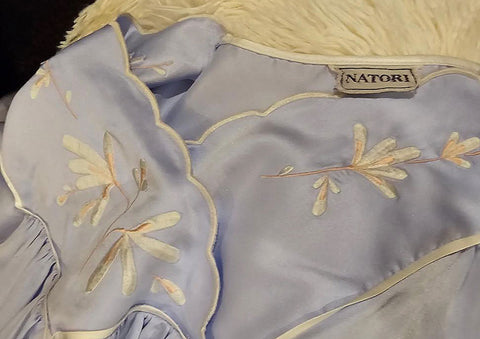 VINTAGE NATORI PERIWINKLE EMBROIDERED FLORAL SATINY NIGHTGOWN